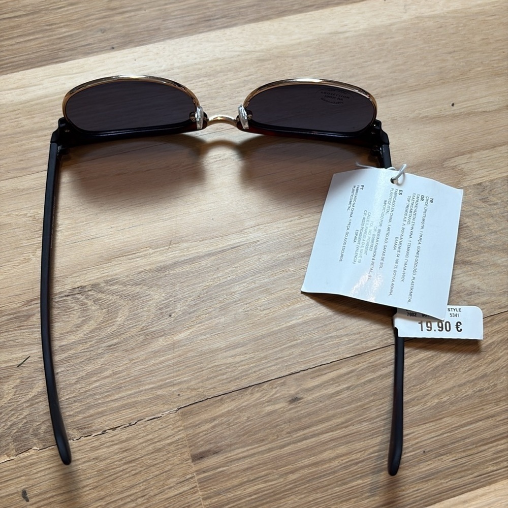 NWT Aeropostale Stylish Black Sunglasses - Picture 4 of 7